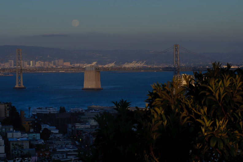 full moon rising over Bay Bridge2010d16c016.jpg